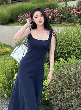 藏蓝色吊带藏青连衣裙女法式绝美裙子小个子长裙修身收腰夏季仙女
