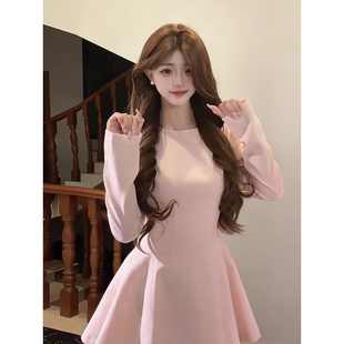 粉色小个子连衣裙女秋冬季轻奢特别漂亮掐腰长袖裙子伴娘绝美礼服