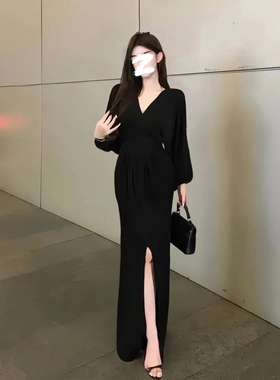 黑色灯笼袖长袖连衣裙女礼服秋冬季长裙子收腰气质v领高级感新款