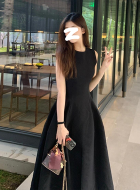 黑色气质连衣裙女韩系小黑裙高级感赫本风长裙子小众礼服2025新款