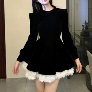 气质长袖连衣裙女秋冬季公主蓬蓬a字裙子2026新款黑色小个子礼服