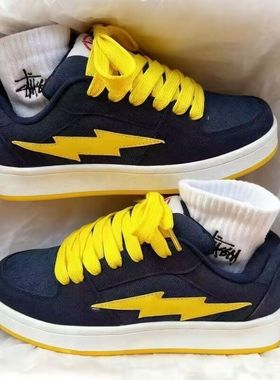 2025冬季新款闪电图案板鞋情侣款深蓝黄色系带休闲鞋百搭运动鞋女