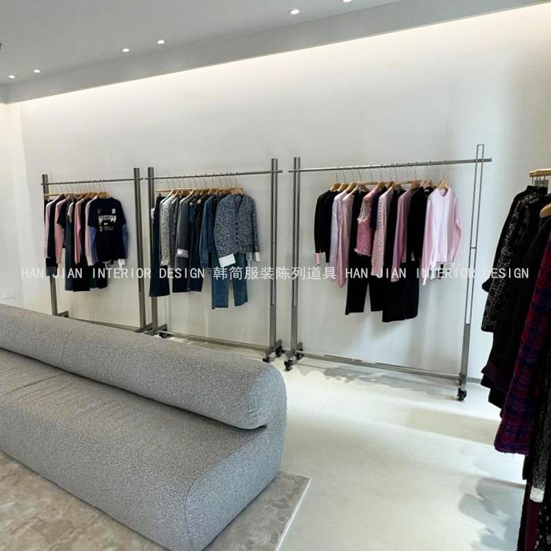 服装店不锈钢展示架上墙架女装店靠墙落地式挂衣架极简风侧挂货架