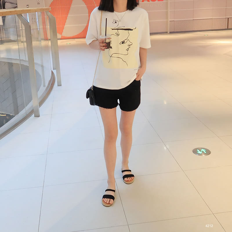 孕妇牛仔短裤白色黑色夏季薄款外穿宽松打底裤安全裤孕妇短裤夏装
