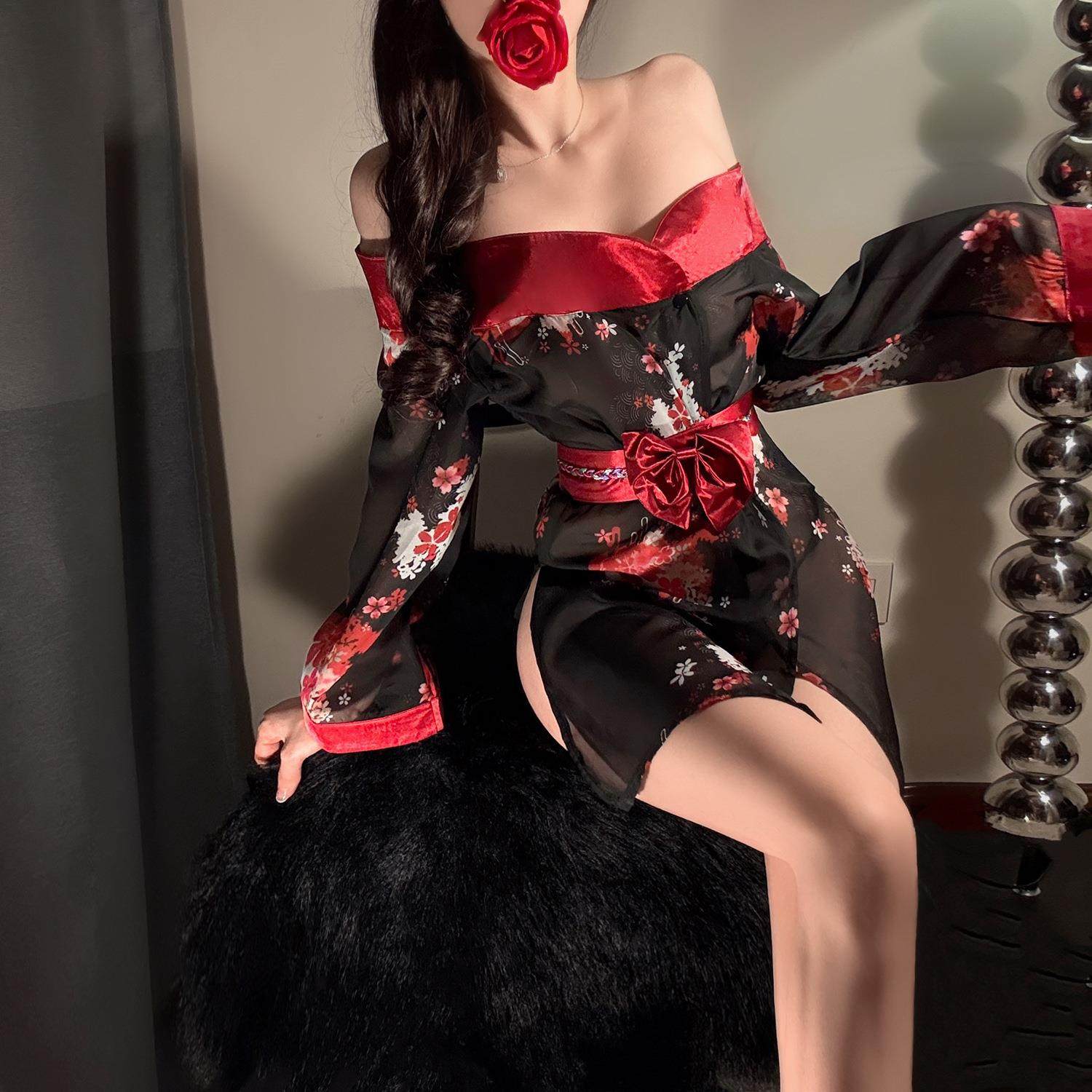 性感露肩一字肩日系黑花和服透视露臀免脱浴袍开衫制服装角色扮演