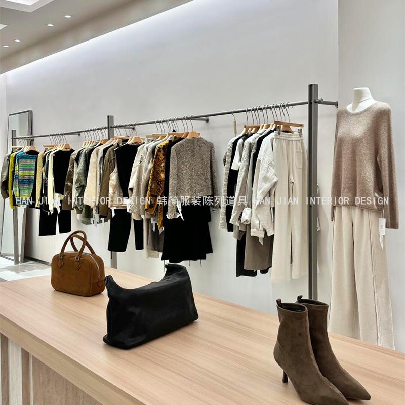 服装店不锈钢展示架上墙架女装店靠墙落地式挂衣架极简风侧挂货架