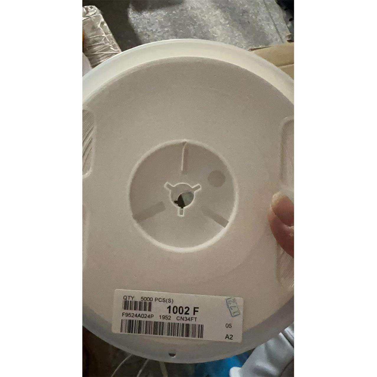 贴片排阻大毅CN22JT100 472 150 360 2d02 0R 47R 820R 2.2K