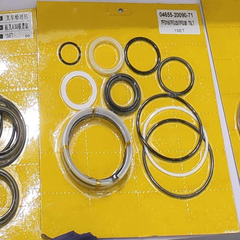 丰田7FD15叉车倾斜油缸修理包04655-20090-71密封件7FD257FD3