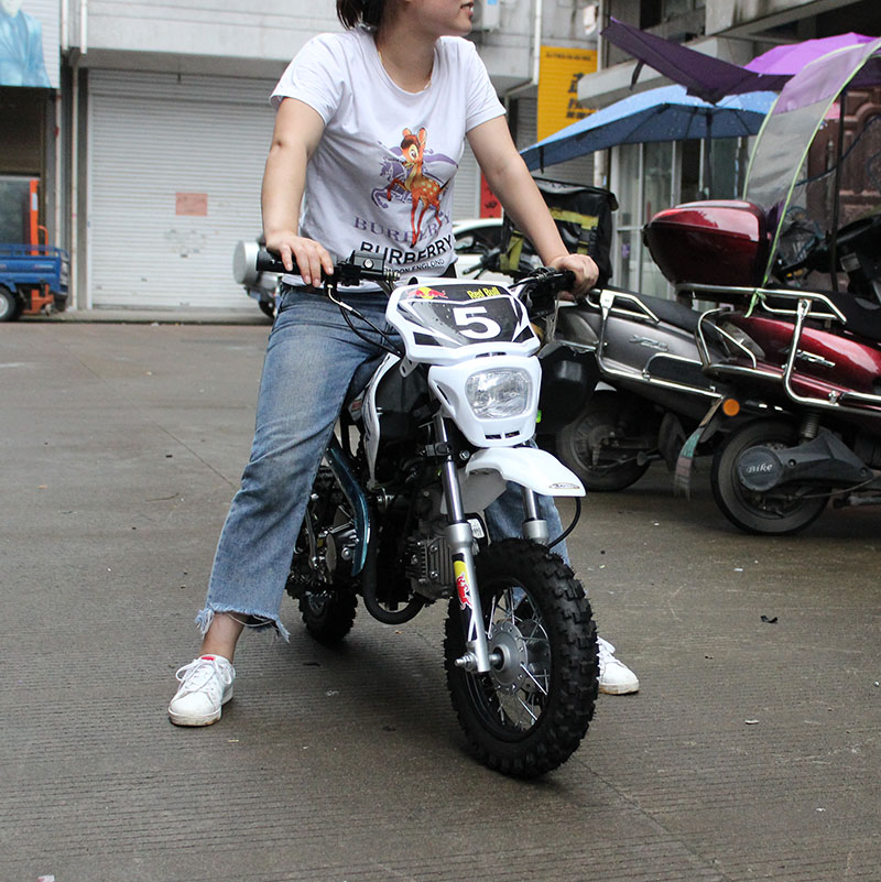 儿童越野摩托车125c 无极变速四冲程迷你车 自动档小型山地车高赛