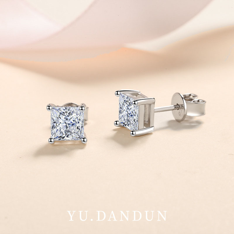 YUDANDUN莫桑耳钉公主方钻耳钉纯银耳针轻奢高级感925银针