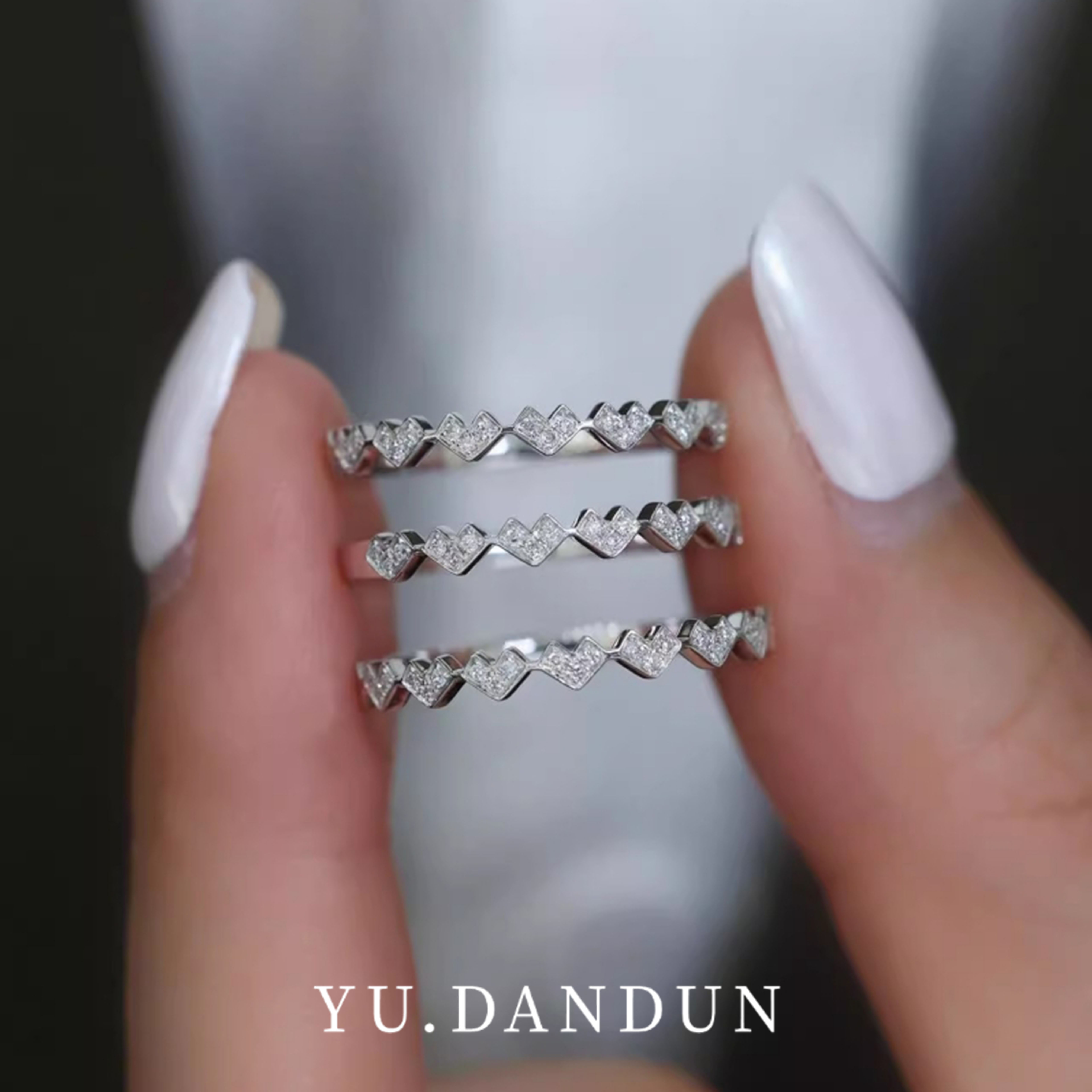 莫桑戒指爱心排桃镶嵌小钻副戒