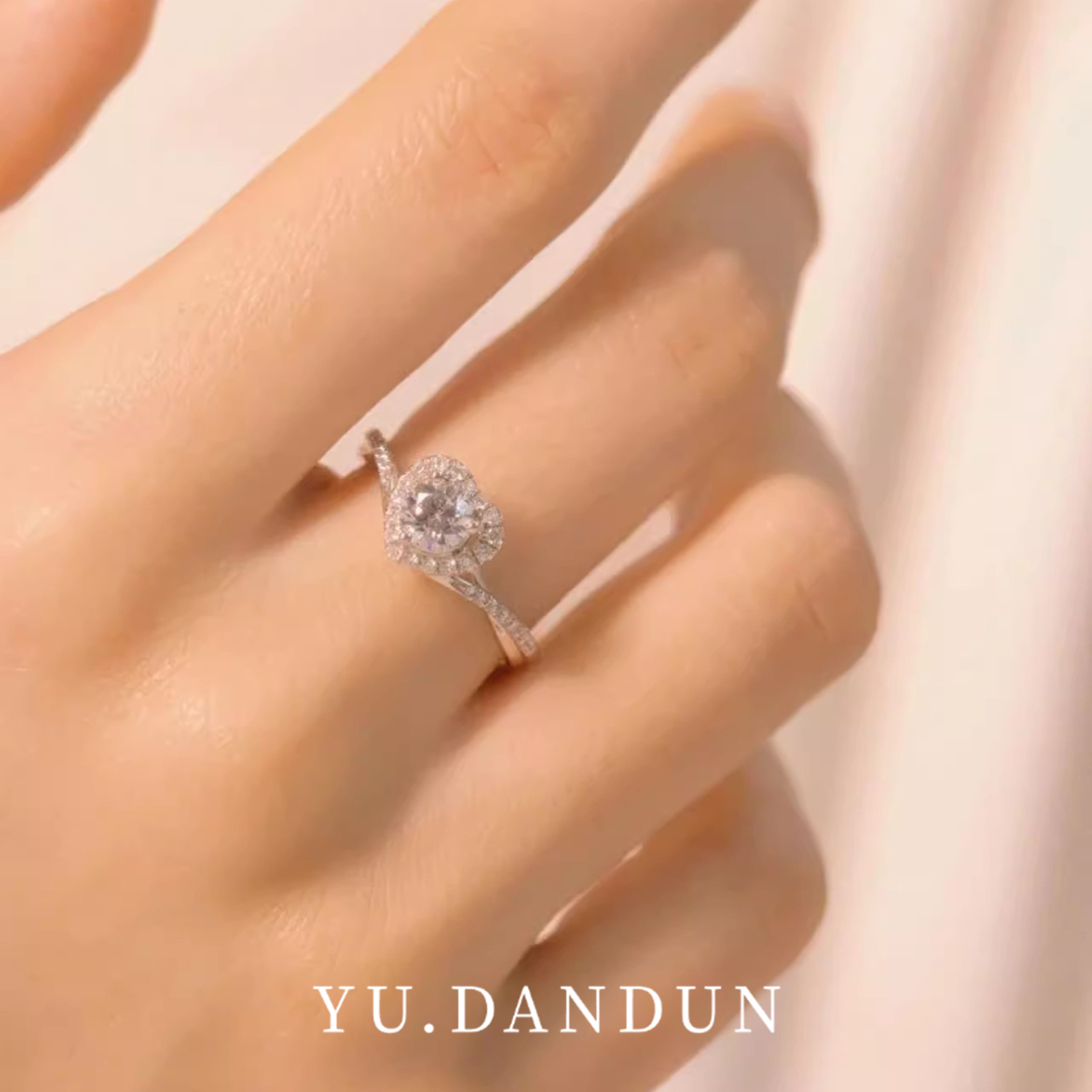 YUDANDUN莫桑戒指交叉爱心钻戒微镶满钻女式戒指桃心形状少女感