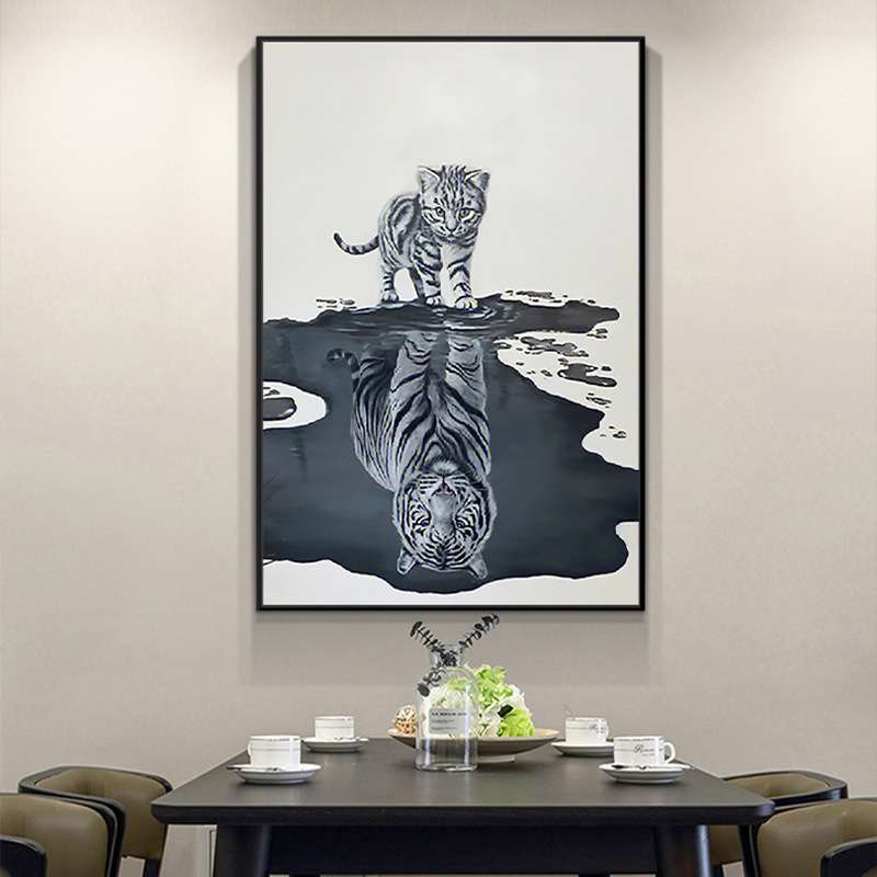 黑白色老虎小猫咪装饰画玄关新中式客厅倒影挂画写实动物图片