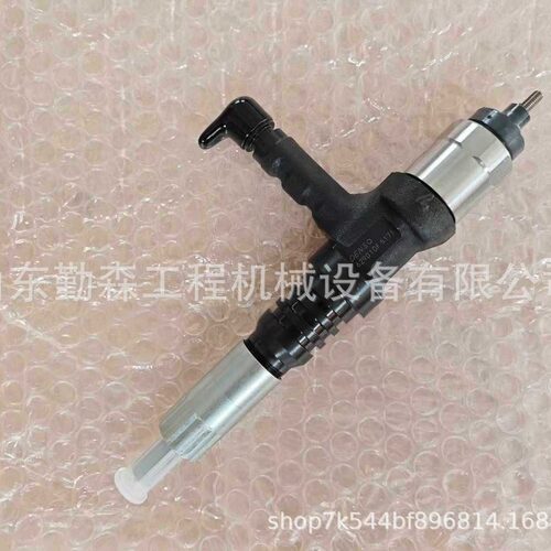 工程机械 配件PC450-8 喷油器 6156-71-3100 喷油器 6251-11-3100