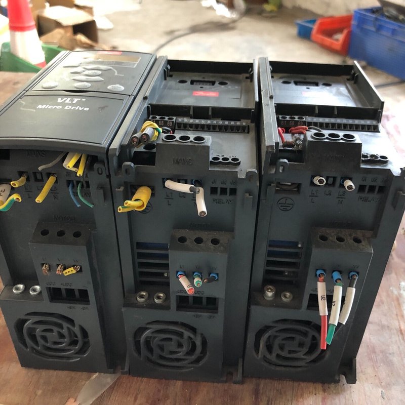 议价丹佛斯220v变频器1.5千瓦三个fc-051p图为实物功能