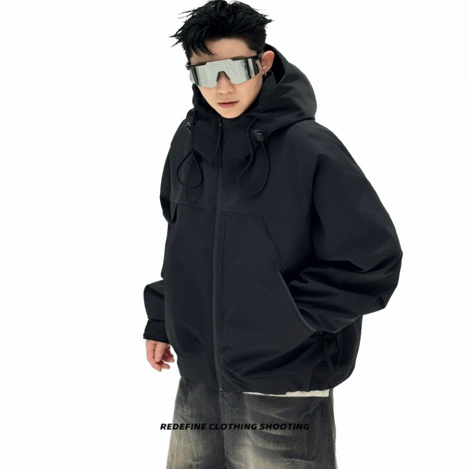 2025冬季加厚黑色连帽冲锋衣