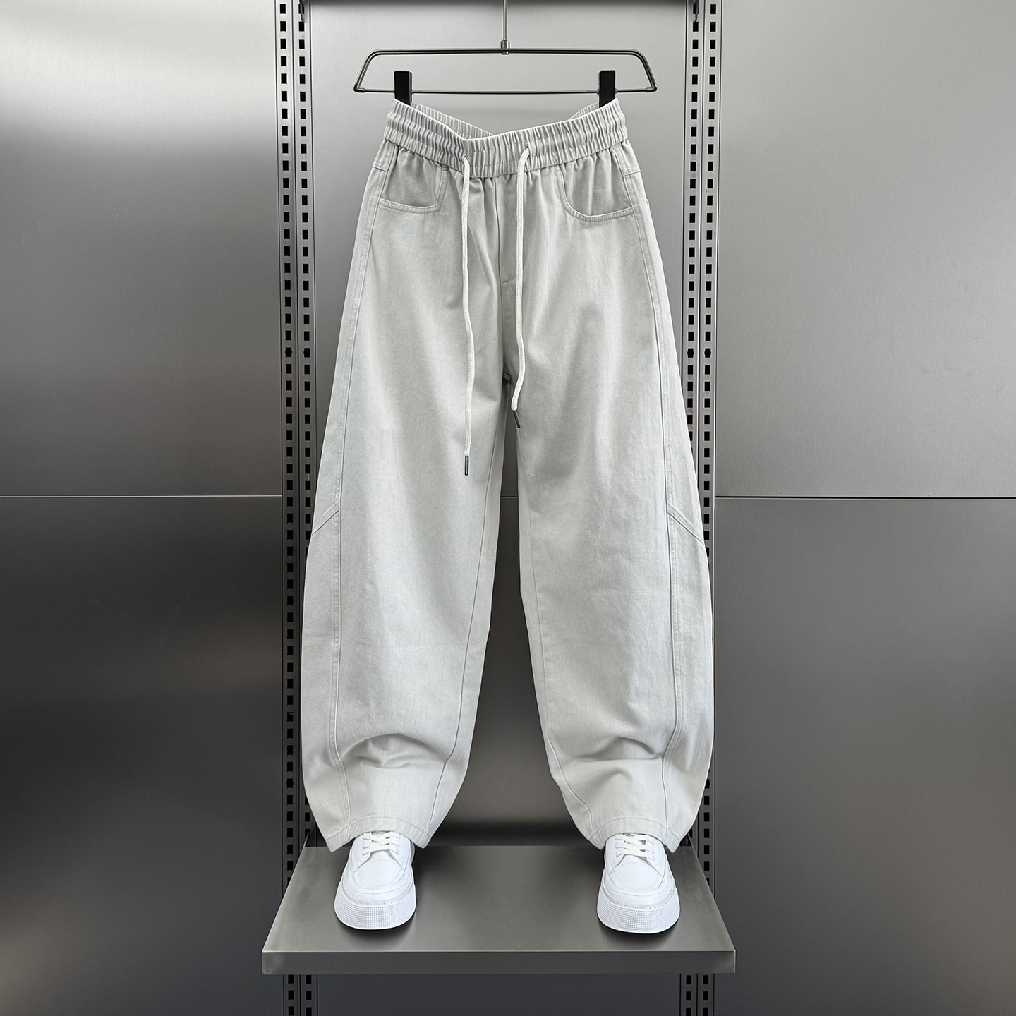 2025春季新款加厚简约弯刀裤