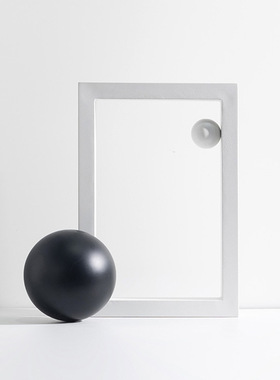 带球方形收纳与圆圈摆件家居客厅