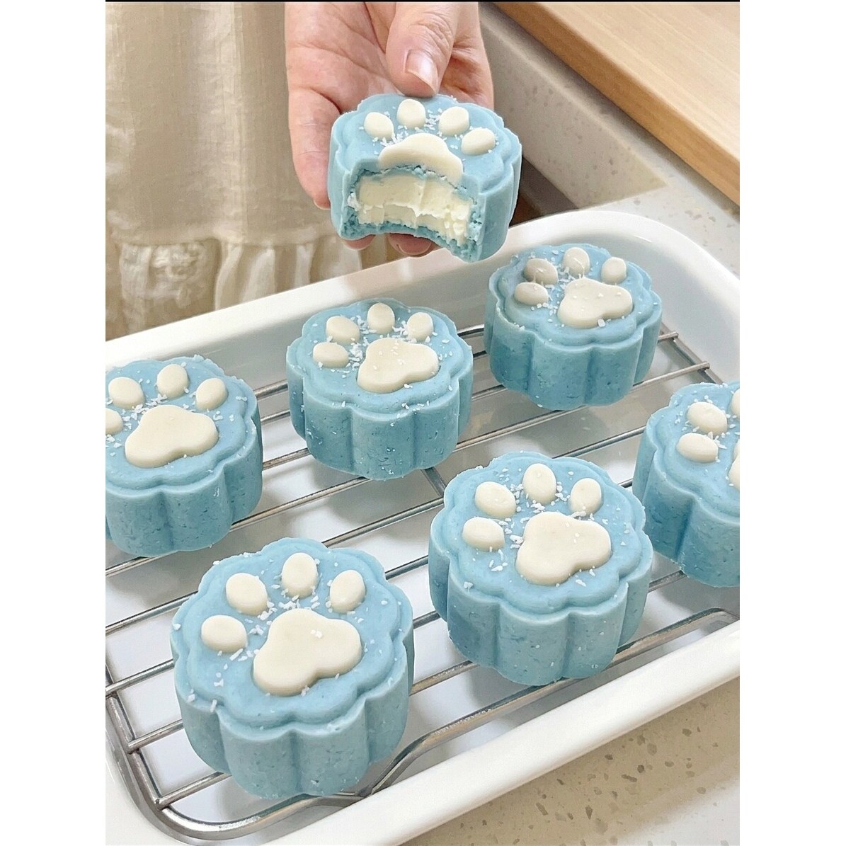 中秋宠物月饼模具狗爪猫狗冰皮月饼模具手压式家用卡通可爱50克