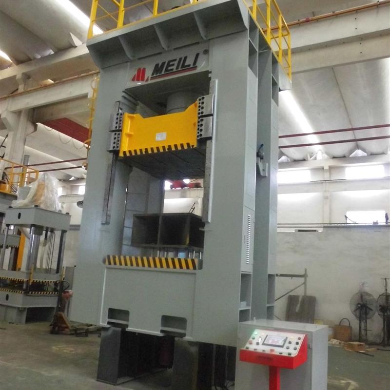 伺服汽车零部件液压机摩托车水箱拉伸油压机内饰件压力机