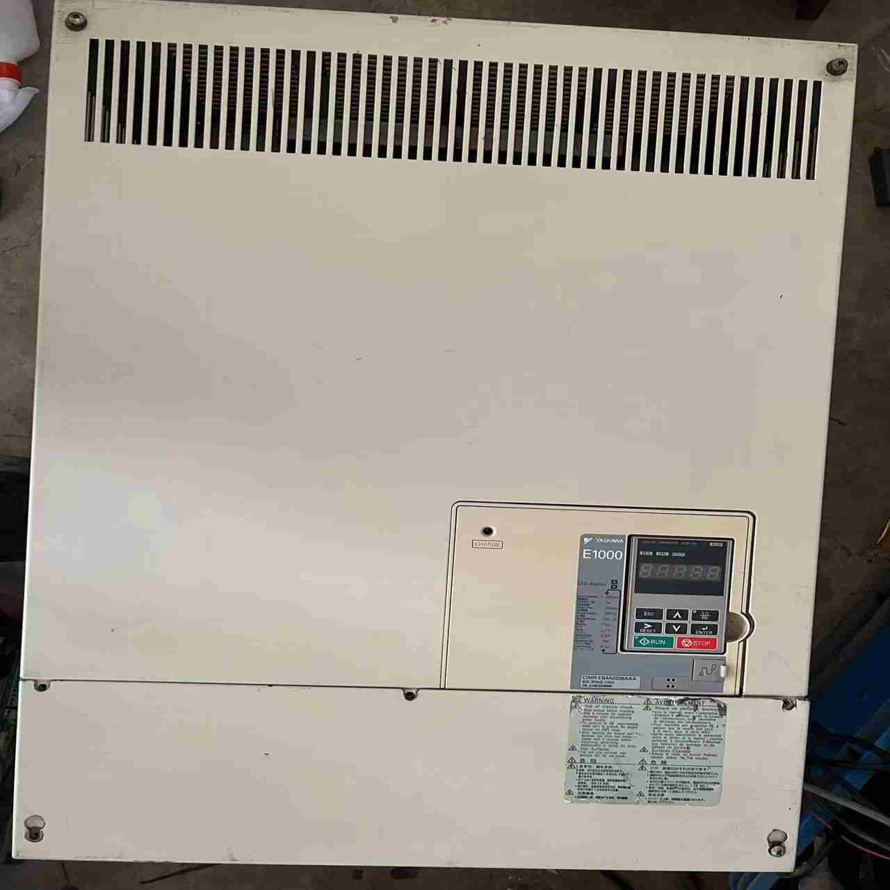 安川E1000110KW变频器EB4A0208AAA拆(胖胖商铺）