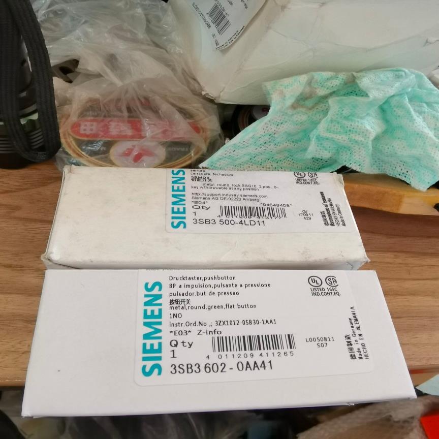 3SB3602-0AA41 按钮开关
