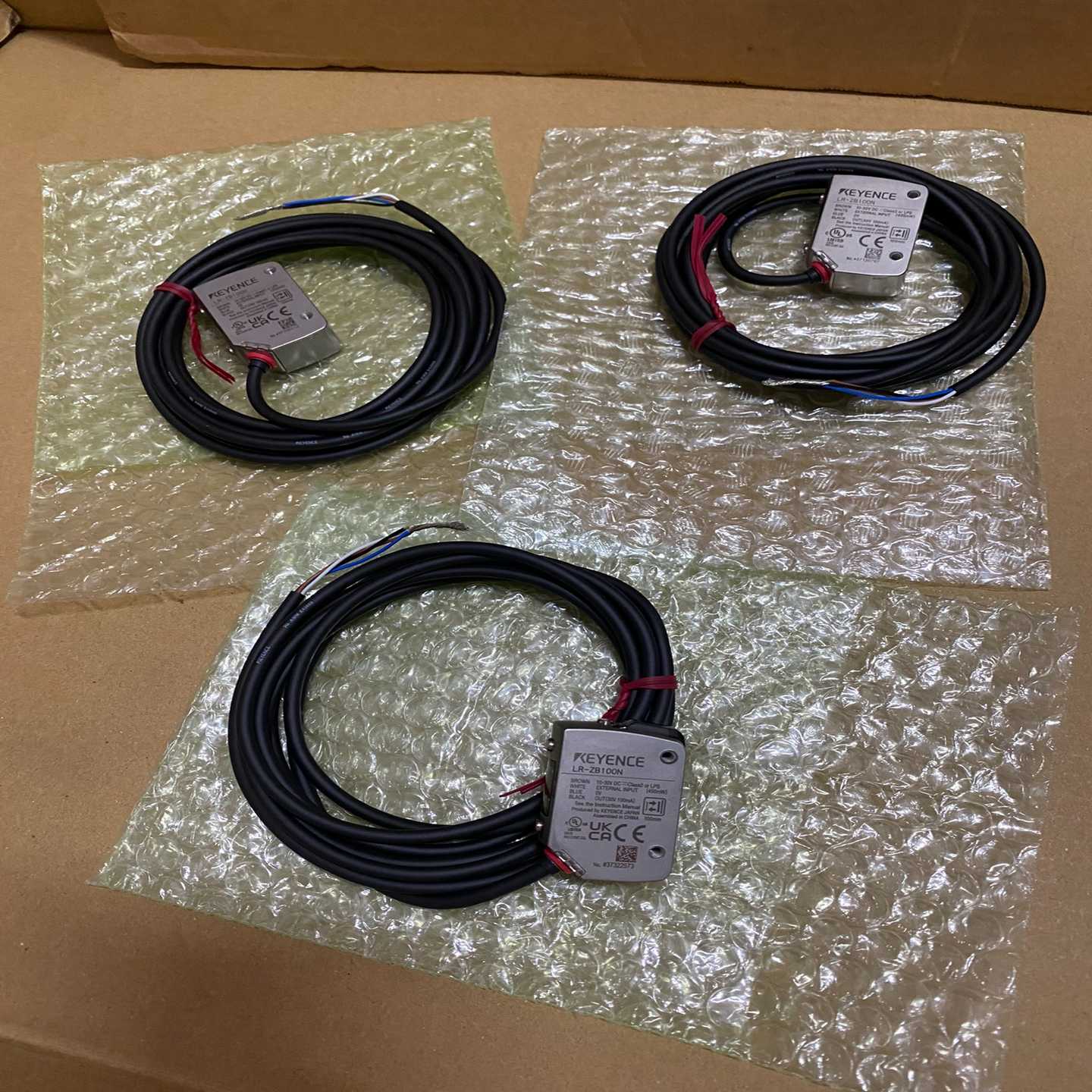 询LR-ZB100N基恩士激光传感器，没有包装，实