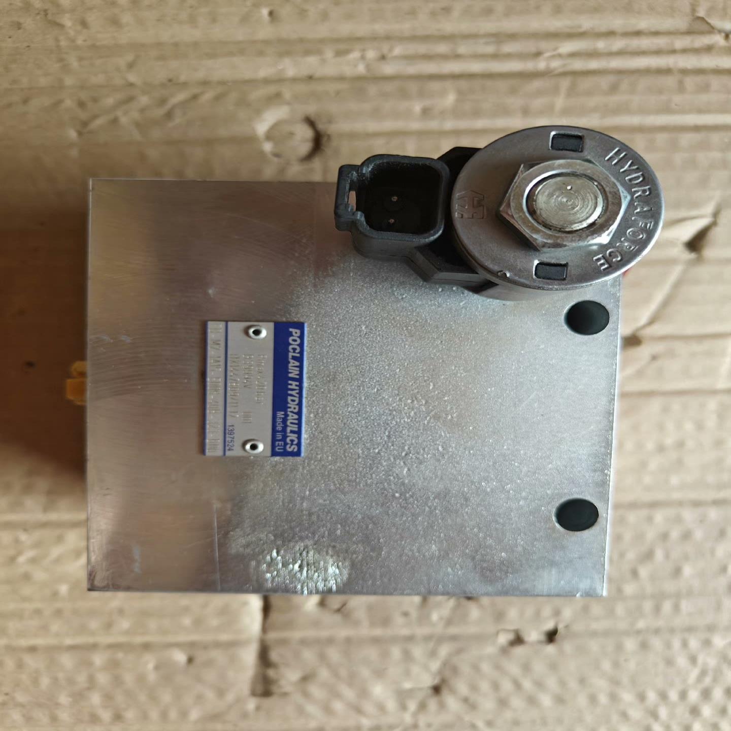 (询价)波克兰电磁阀POCLAIN HYDRAULICS