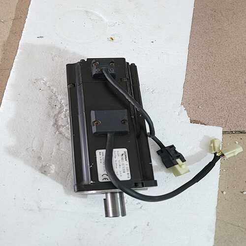 东菱伺服电机，型号80DNMA2-0D75CKBM，750W~询价