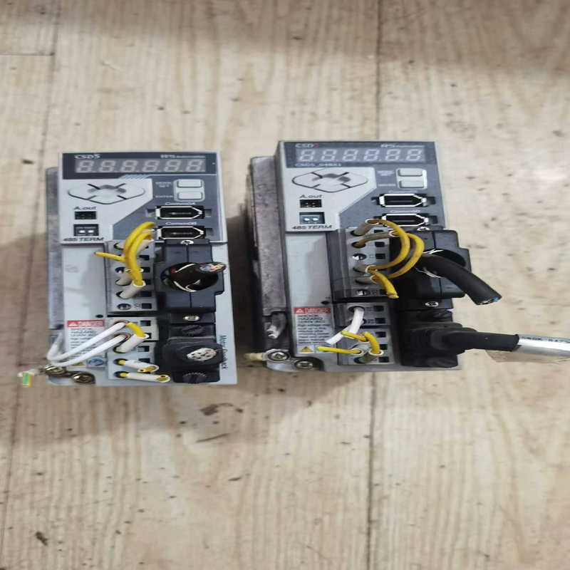 CSD5_04BX1  400W驱动器，成色好，功能正常，有（耶耶电子）