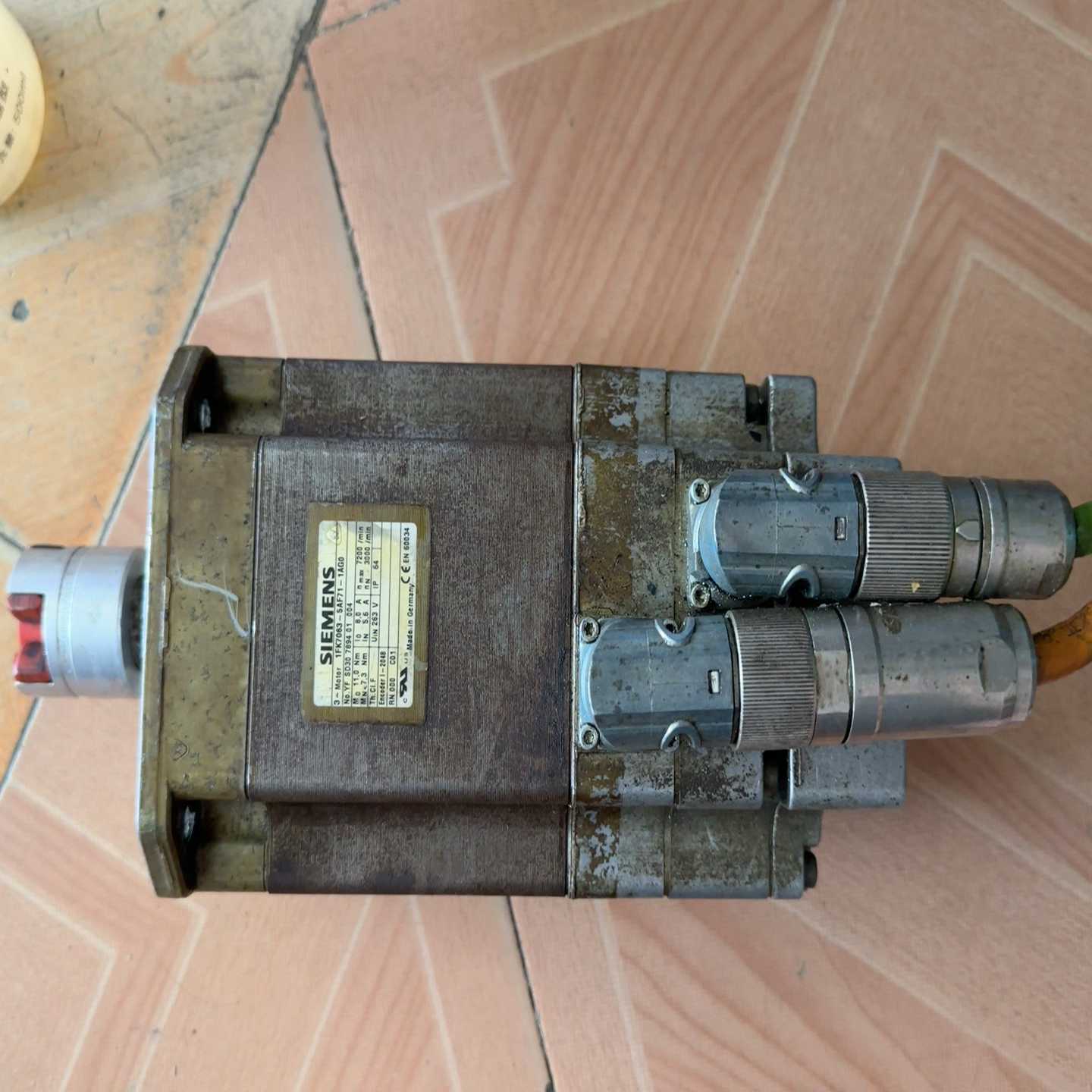 西门子电机1FK7063-5AF71-1AG0实物如图议价议~议价