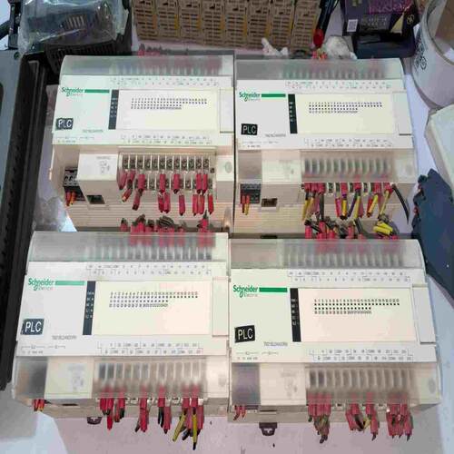 询价~TM218LDA40DRN，成色如图，功能