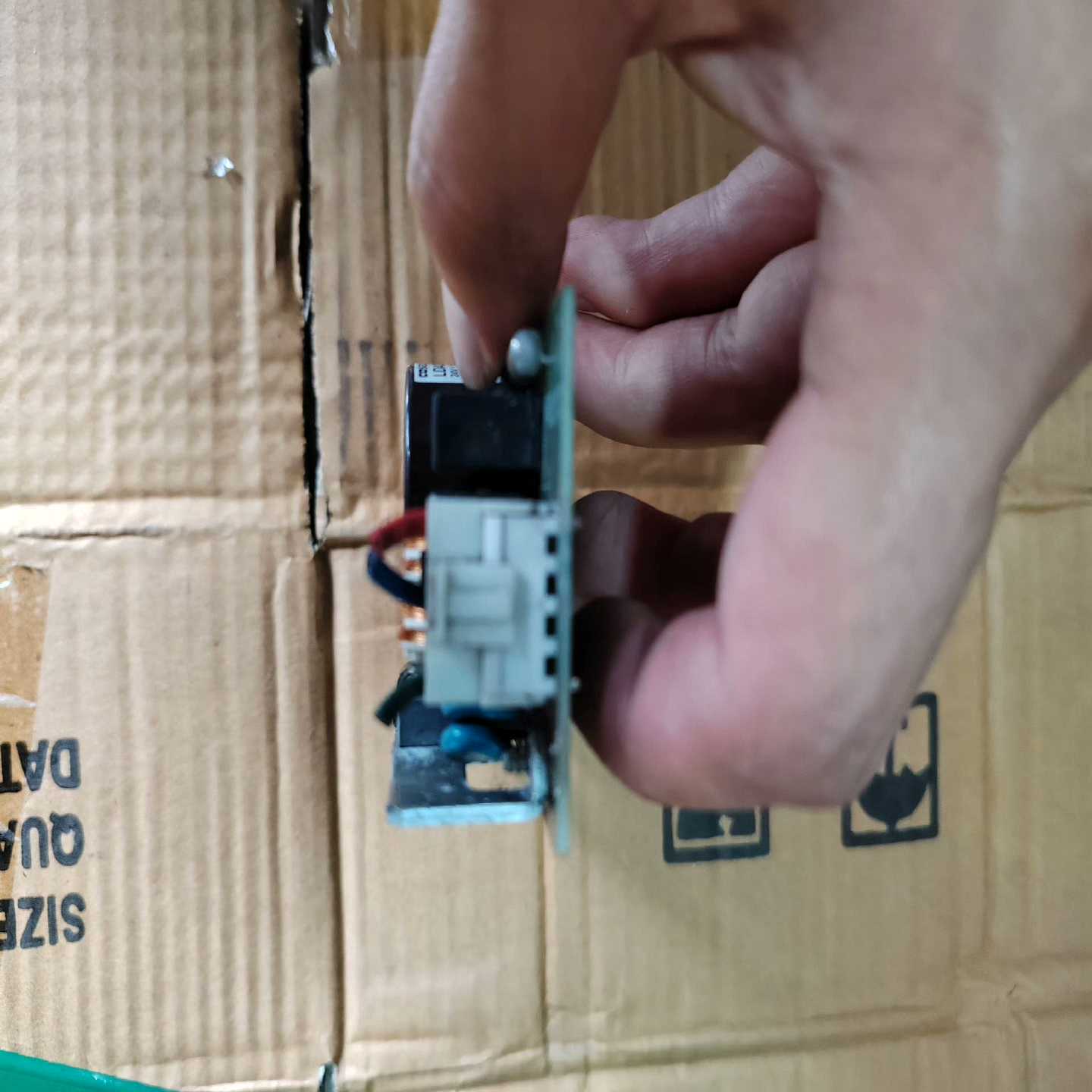 科索电源LDA30F-24，图片实拍，功能完好，需要的老板带一议价