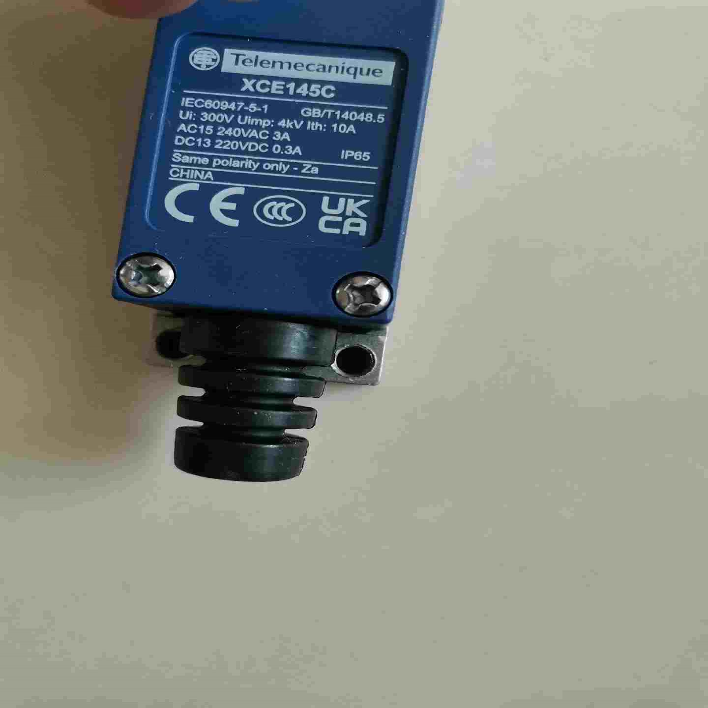 限位行程开 关XCE-145C滚轮XCE145C X~询价