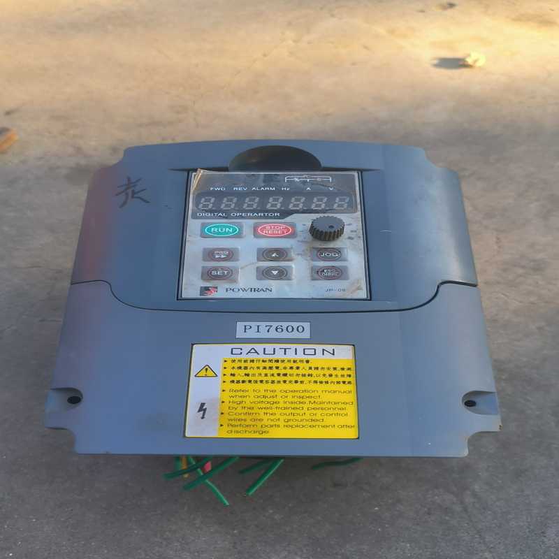 (询价)普传PI7600变频器1.5Kw，，实物图，功能测试