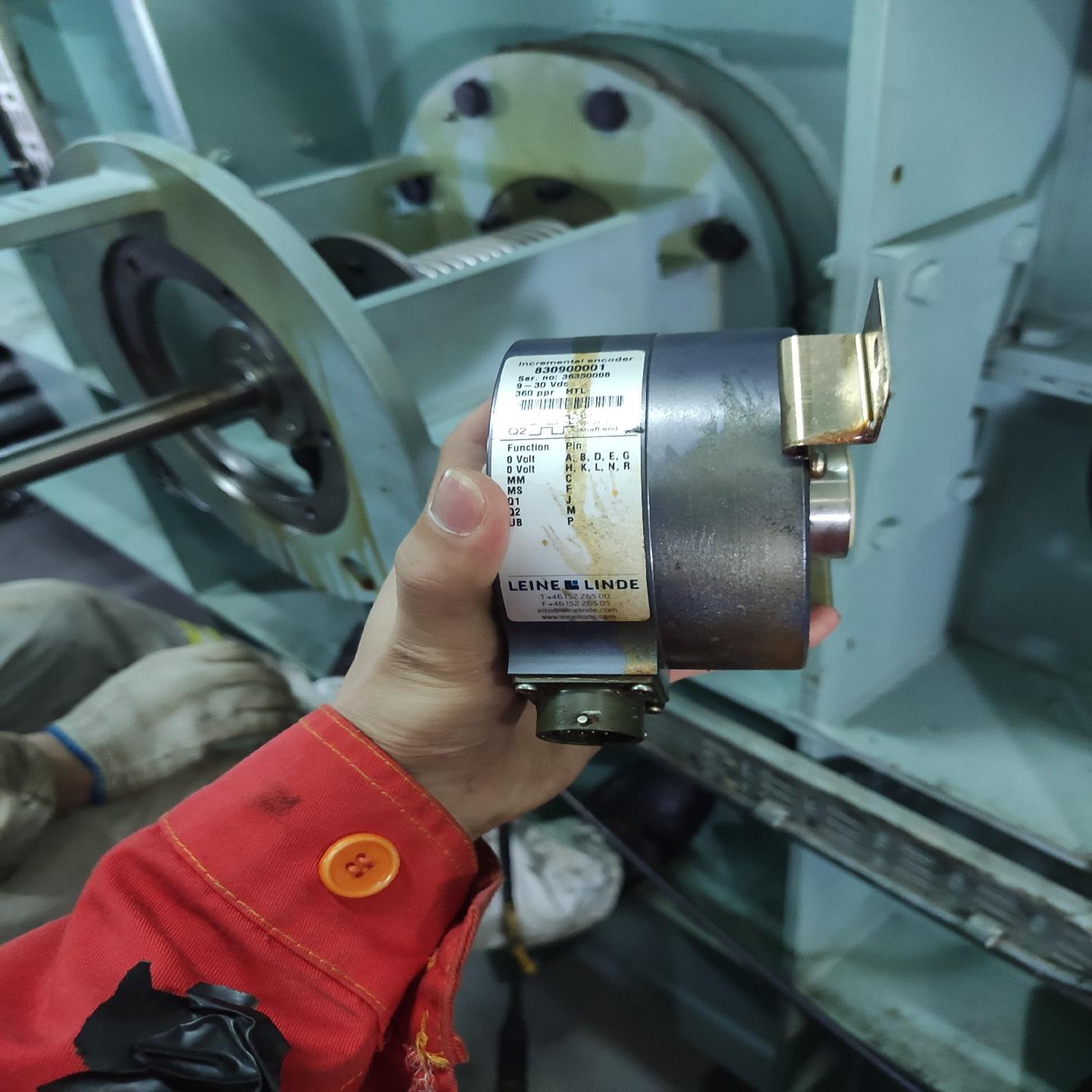 MAN主机角度编码器，安装多余的一个，！莱纳林德le（佳毅工