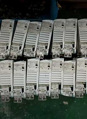 伦茨变频器E82EV152-4C200E82EV15~询价