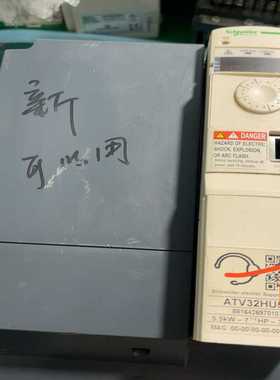 5.5KW变频器ATV32HU55N4库存未使用过~询价