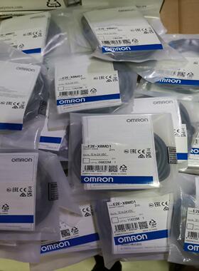 议~E2E-X8MD1接近开关，实物图