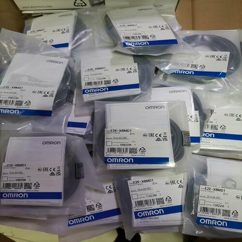 (议价)E2E-X8MD1接近开关，实物图