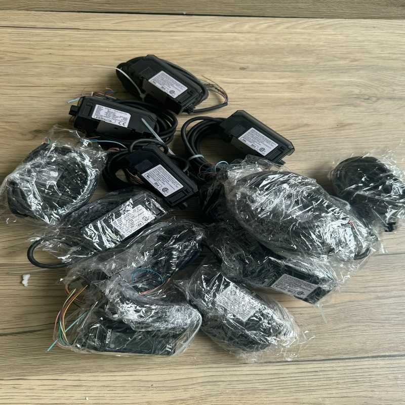 IL-1000 基恩士光电传感器 成色好 功能包好（耶耶电子）