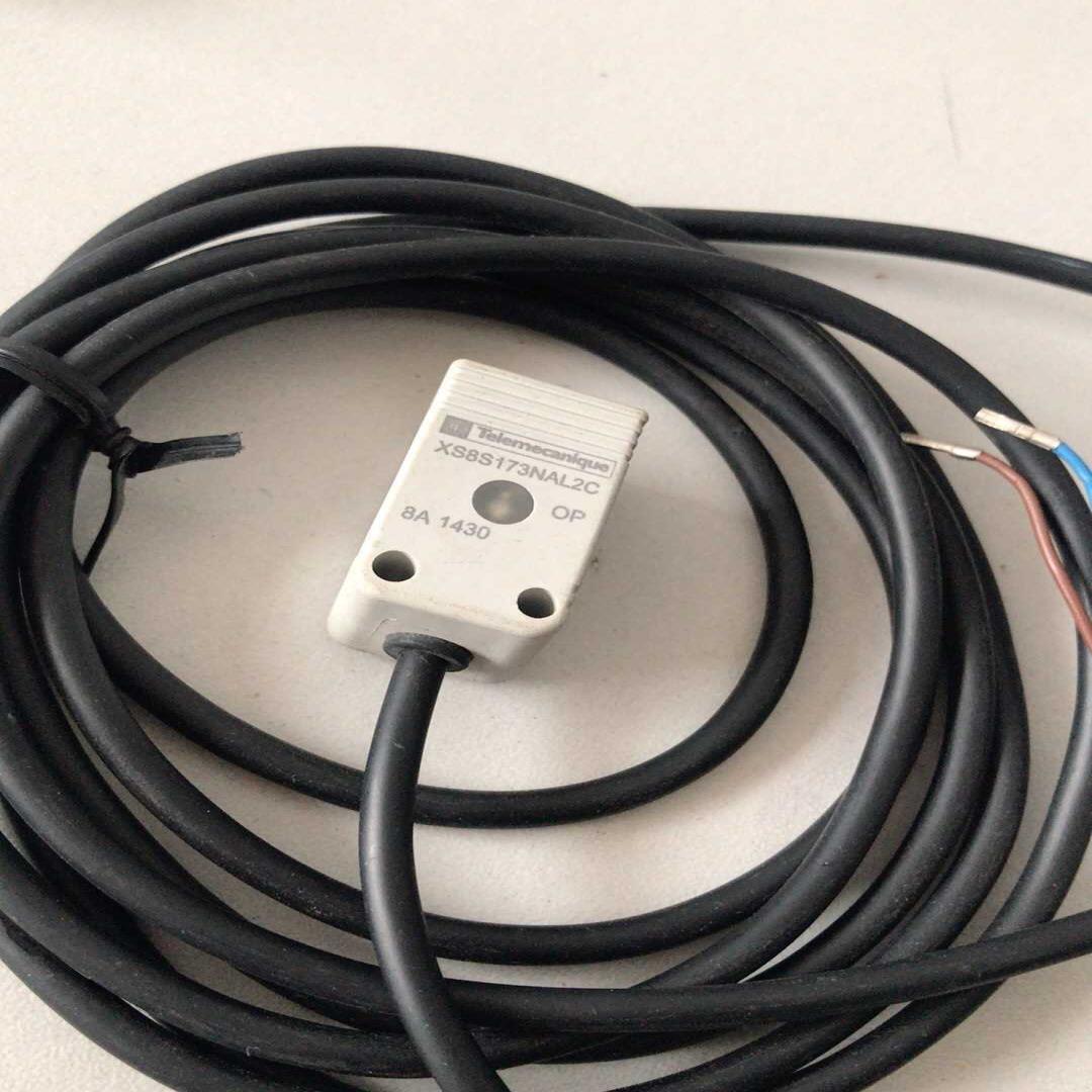询价~方型电感式接近开关XS8S173NAL2C PAL2C