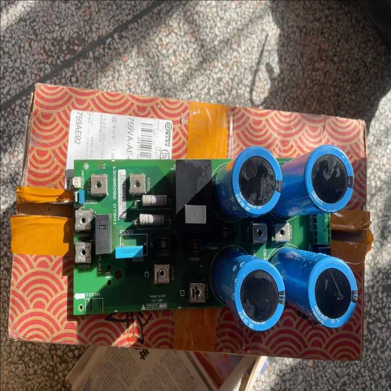 议~丹佛斯变频器电容板 130B6092 DT5R1