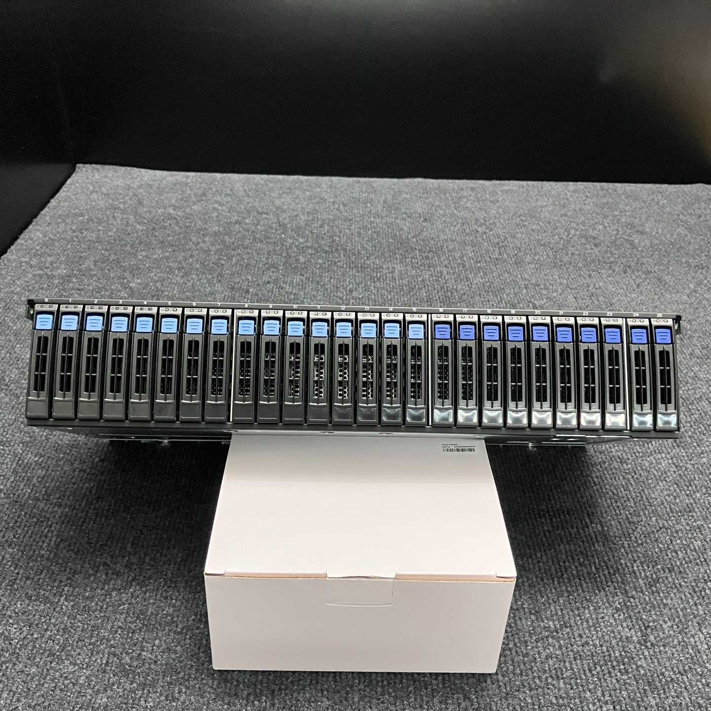 咨询-10个】TYAN26盘18盘U2PCIE5.0和8盘