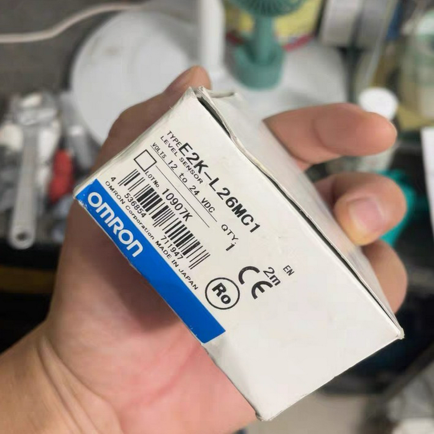 E2K-L26MC1液位传感器，电压范围12到~询价