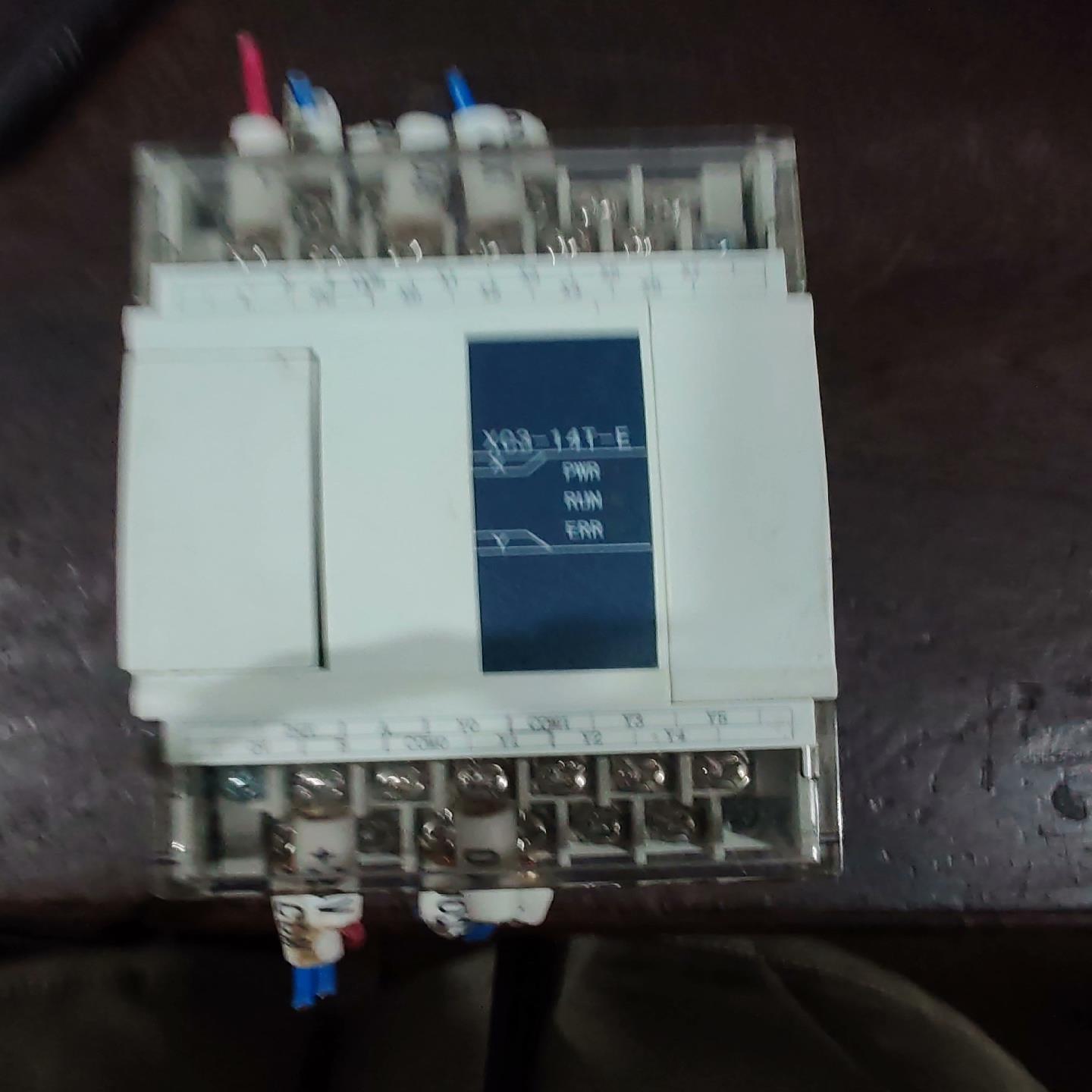 85新信捷plc，xc3-14t，18年份。成色非常新。功能~询价