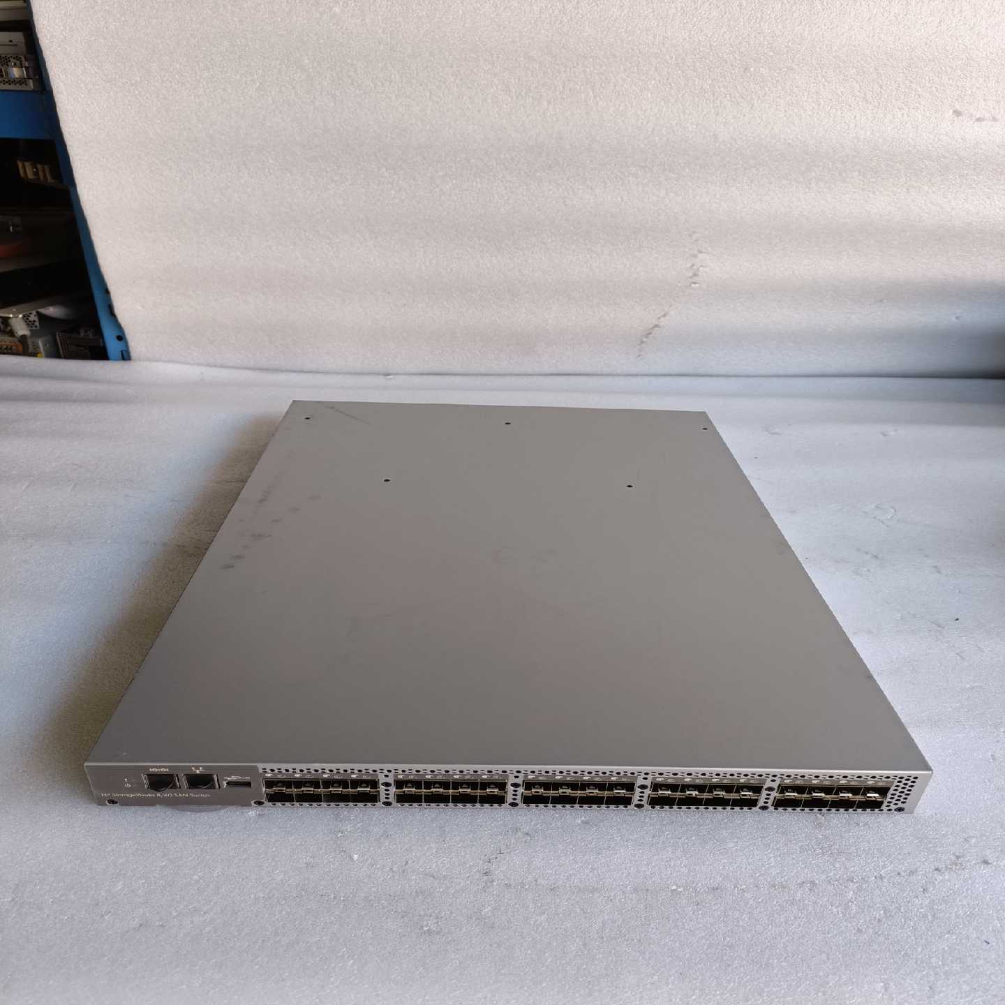 HP/惠普 StorageWorks 8/40 8gb AM~议价