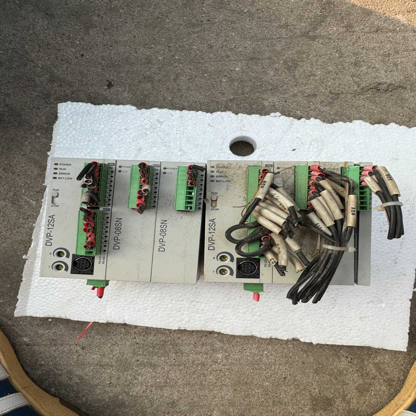 台达plc  DVP-08sn 俩个，200【落红设备】