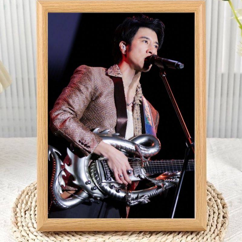 王力宏IMALIVE周边海报相框