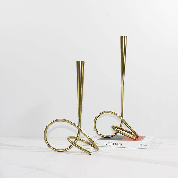 现代简约欧式几何形扭转烛台摆件样板房售楼处餐桌软装饰品